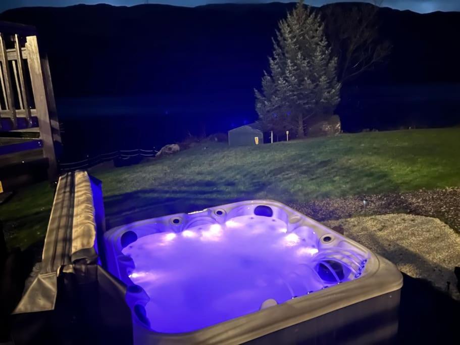 Waterside 3 Bed Cottage, Hot Tub, Sauna, Pvt Beach Арочар Екстериор снимка