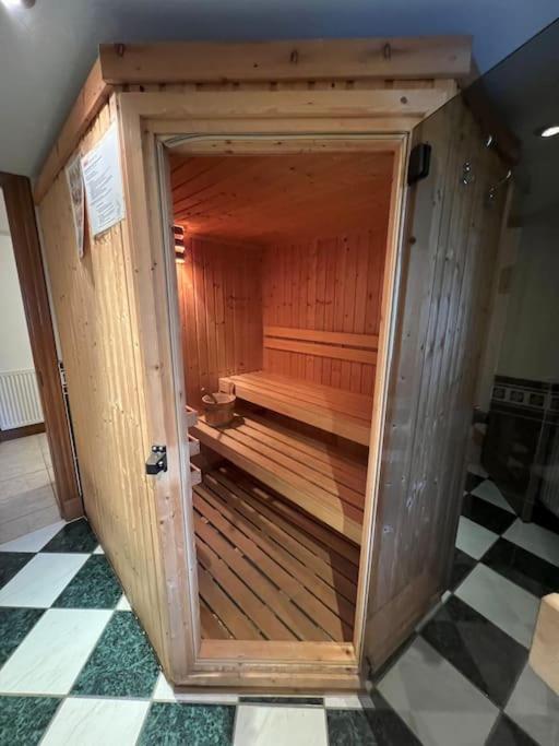 Waterside 3 Bed Cottage, Hot Tub, Sauna, Pvt Beach Арочар Екстериор снимка